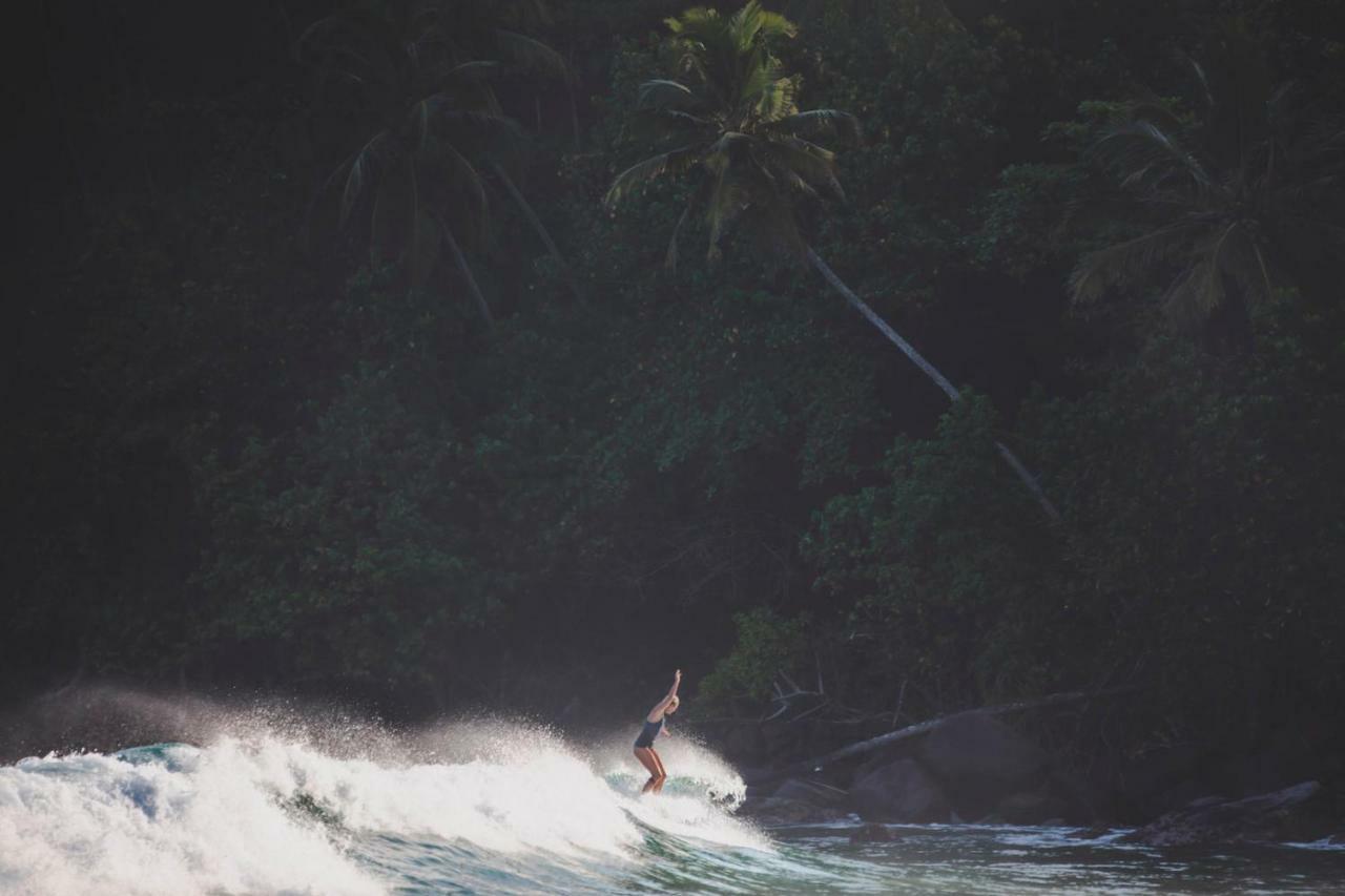 웰리가마 Layback Boutique Surf & Yoga Camp Sri Lanka 호스텔 외부 사진
