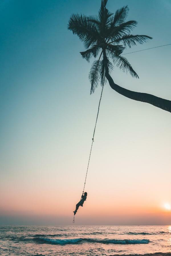 웰리가마 Layback Boutique Surf & Yoga Camp Sri Lanka 호스텔 외부 사진